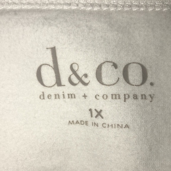 DENIM & Company White Tee Size 1X - Picture 5 of 6